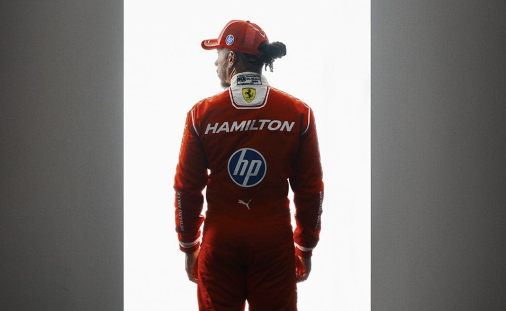 TUTE E CASCHI FERRARI 2026