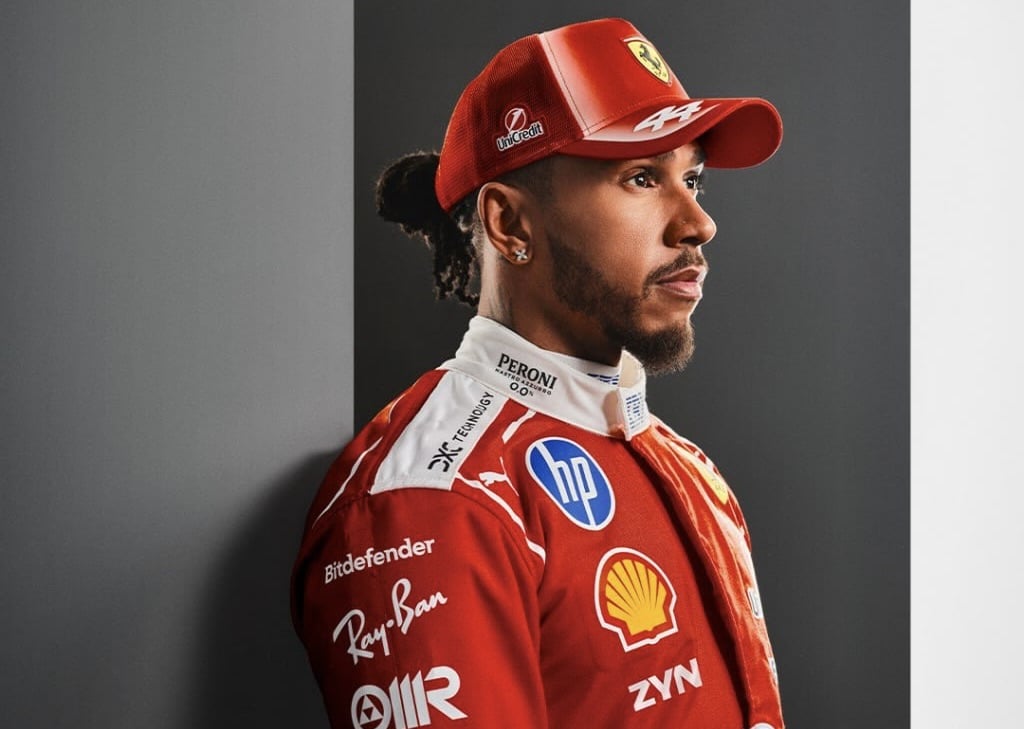 TUTE E CASCHI FERRARI 2026