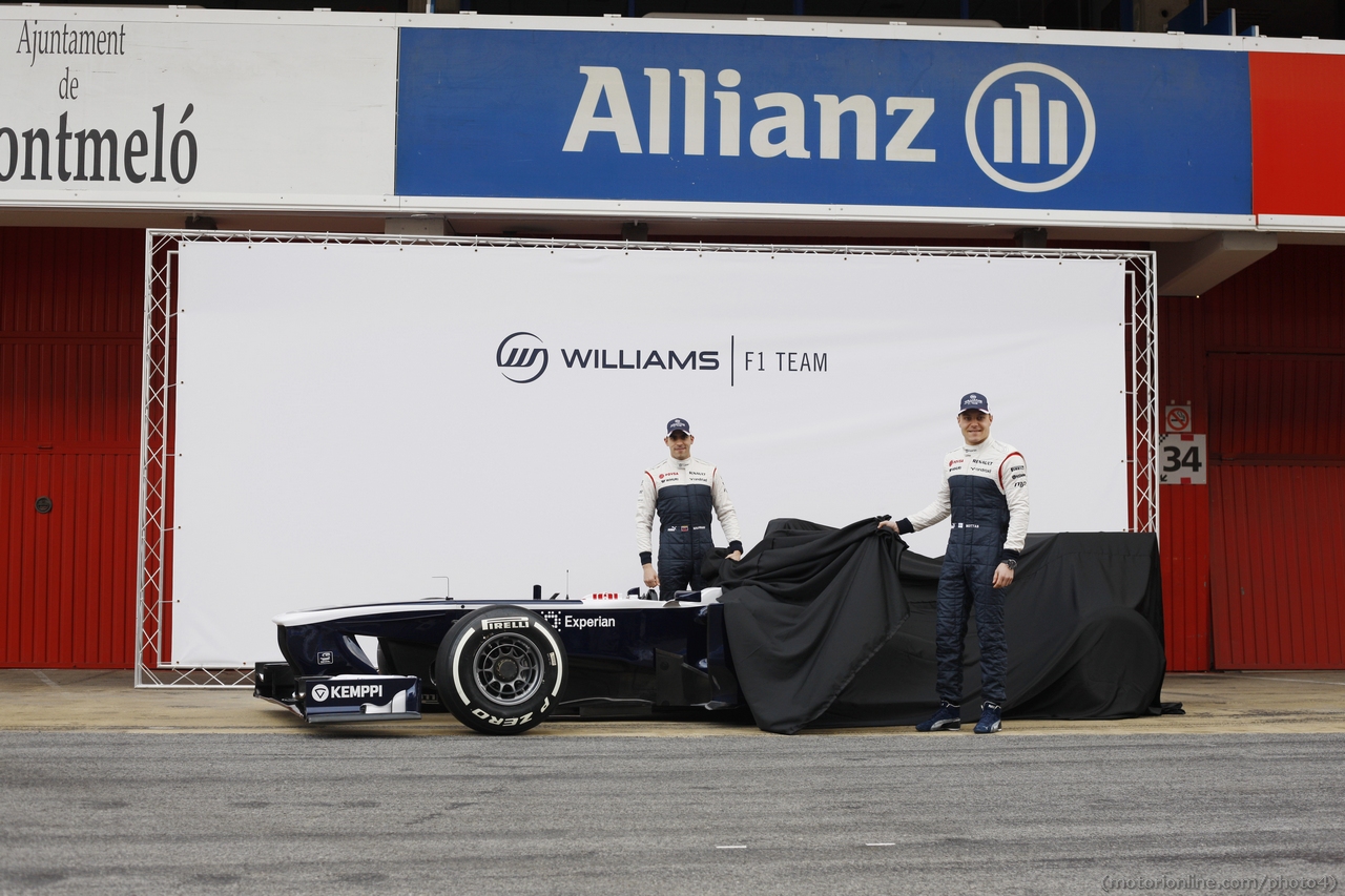 (L to R): Pastor Maldonado (VEN) Williams and team mate Valtteri Bottas (FIN) Williams unveil the new Williams FW35.
