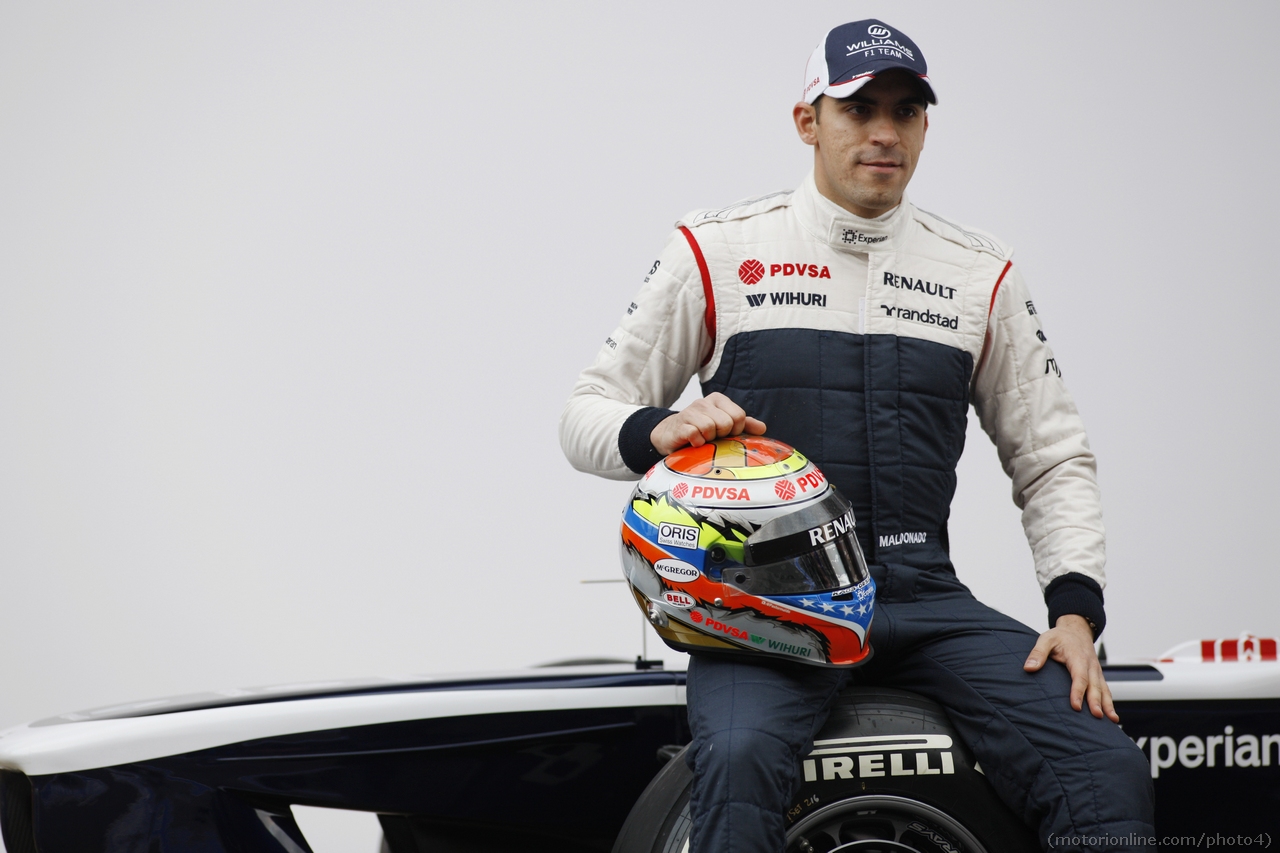 Pastor Maldonado (VEN) Williams with the new Williams FW35.
