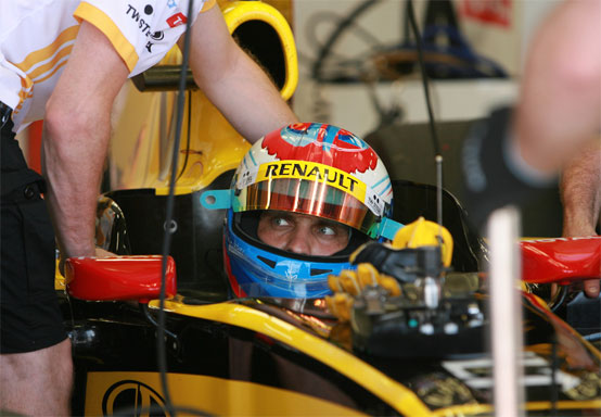 Renault: “Il futuro di Petrov è nelle sue mani”