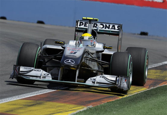 Rosberg: La Mercedes è “un disastro”