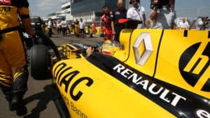 Renault F1 “open-day”: si aprono le porte della fabbrica di Enstone