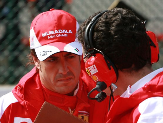 Alonso non è preoccupato dalla situazione motori