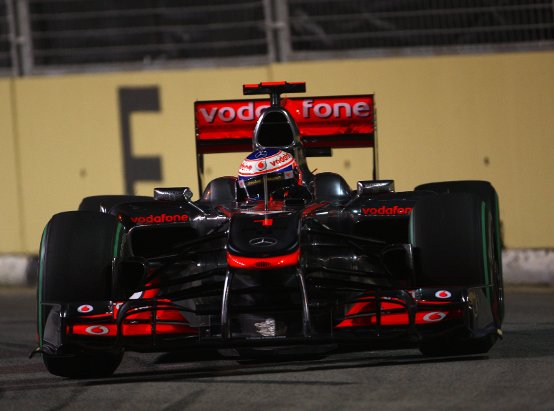 Button contento della McLaren: “Speriamo di non avere altra pioggia a Singapore”
