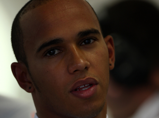 Hamilton:”La FIA ha fermato la Red Bull perché illegale”