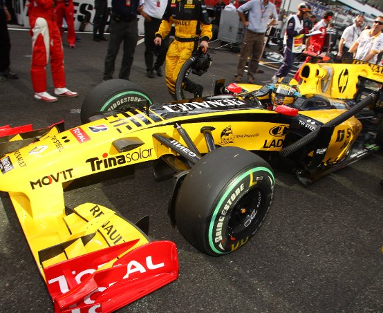 Doppia delusione Renault nel Gran Premio del Giappone
