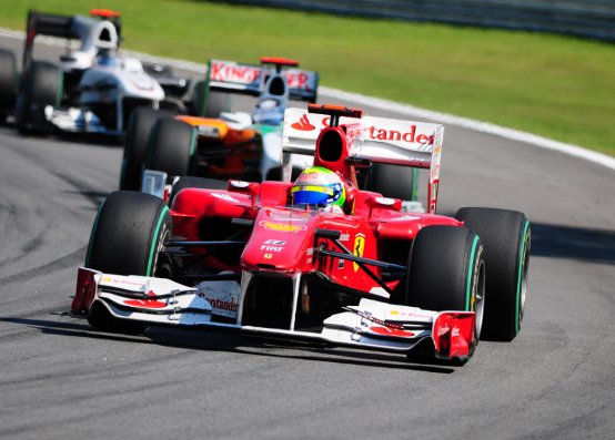 GP Brasile, Ferrari: Alonso sul terzo gradino del podio e Massa quindicesimo nella domenica di Interlagos