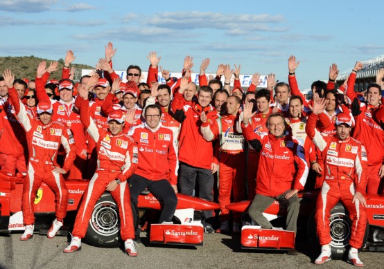 La Ferrari in festa sul Circuito di Valencia