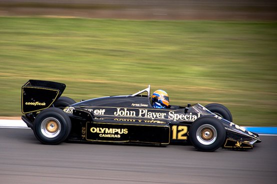 La Lotus Racing avrà la livrea nera e oro nel 2011