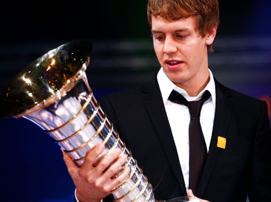 Vettel promette di essere ancora più forte nel 2011