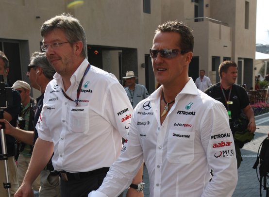 Brawn non sa se le gomme Pirelli saranno d’aiuto a Schumacher