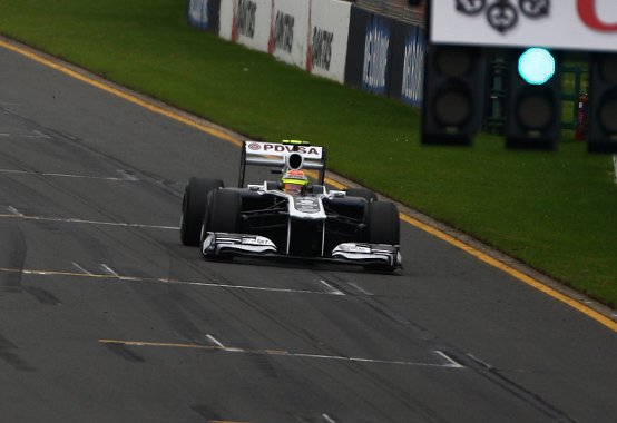 Williams: Maldonado batte Barrichello nella prima qualifica della stagione