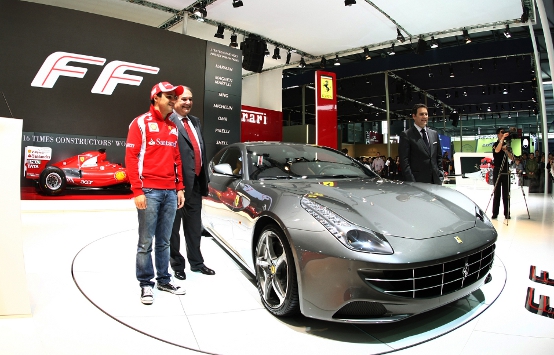 Ferrari: Massa al Salone di Shanghai