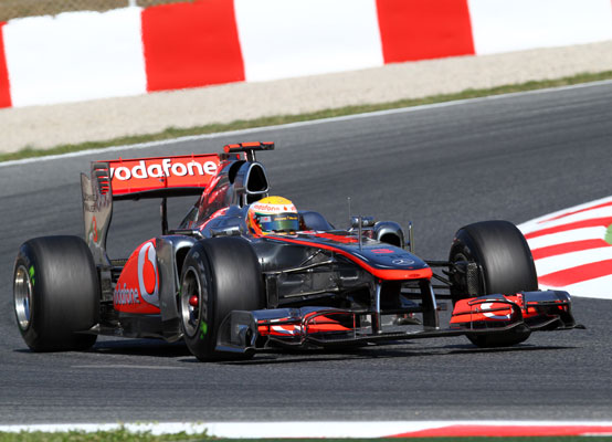 McLaren: Hamilton non si sbilancia, Button in difficoltà con il posteriore