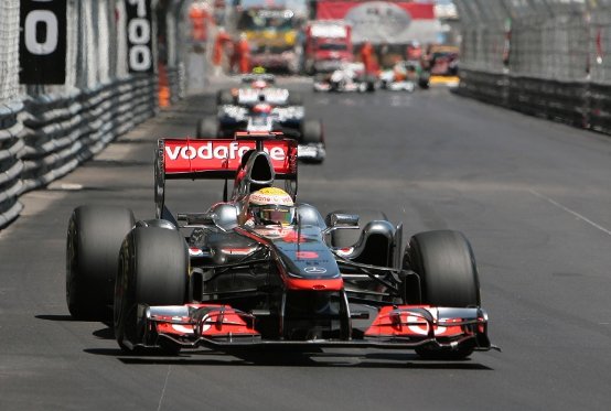 Hamilton penalizzato a Monaco, resta sesto