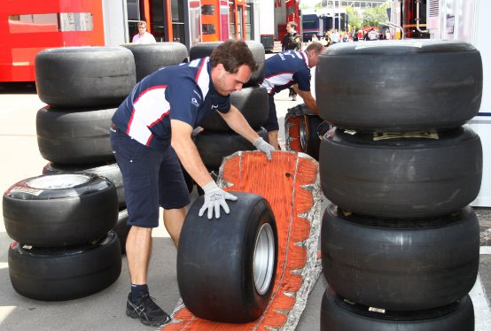 Pirelli: Per il GP di Spagna arriva la nuova evoluzione degli pneumatici