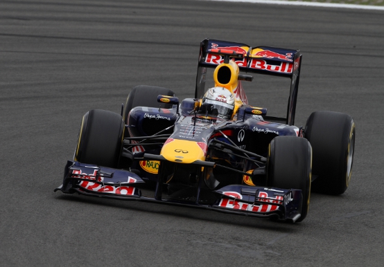 Red Bull, Vettel: “Ferrari molto competitiva”