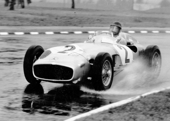 Nico Rosberg guiderà al Nordschleife la Mercedes W196 di Juan Manuel Fangio