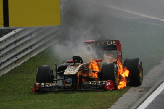 Renault, il telaio di Heidfeld andato a fuoco è inutilizzabile