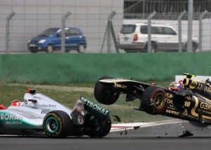 Mercedes GP: un ottavo posto per Rosberg, Schumacher ritirato per un incidente con Petrov