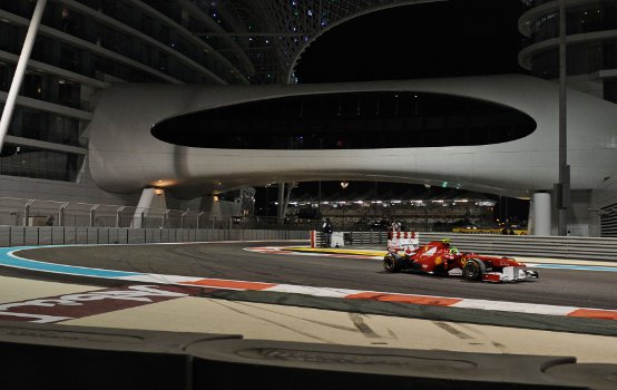 Ferrari: Un’intesa giornata di prove libere ad Abu Dhabi