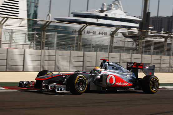 GP Abu Dhabi, Prove Libere 2: Hamilton il più veloce, incidenti per Vettel e Alonso