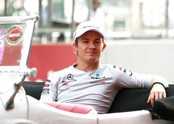 Rosberg nega di aver visitato gli stabilimenti della Ferrari a Maranello