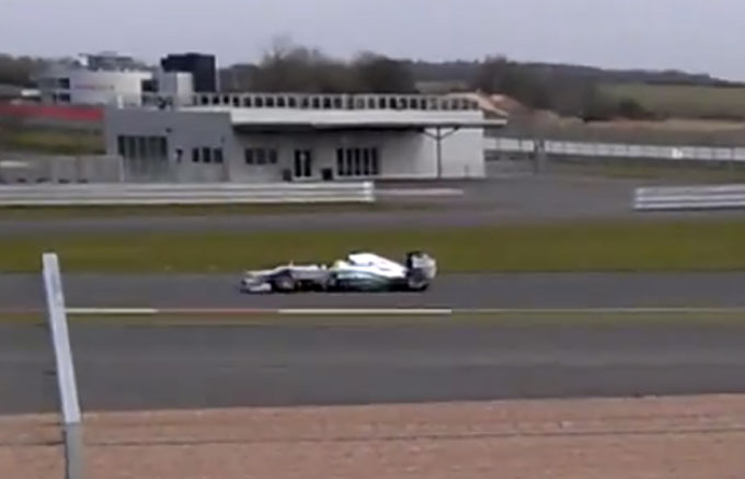 Mercedes W03: video dello shakedown a Silverstone