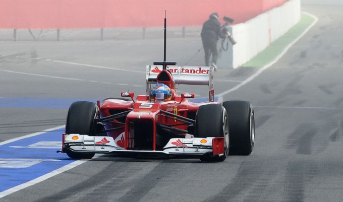Ferrari: A Barcellona Alonso completa una simulazione di gara. Quasi seicento km per la F2012