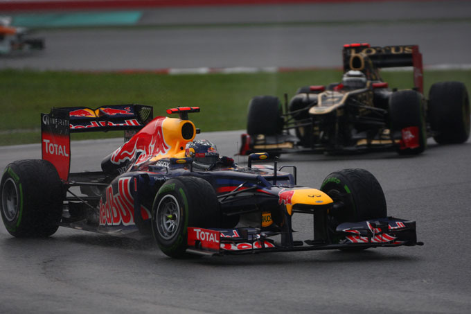 Vettel rischia sanzioni per aver mostrato il dito medio a Karthikeyan