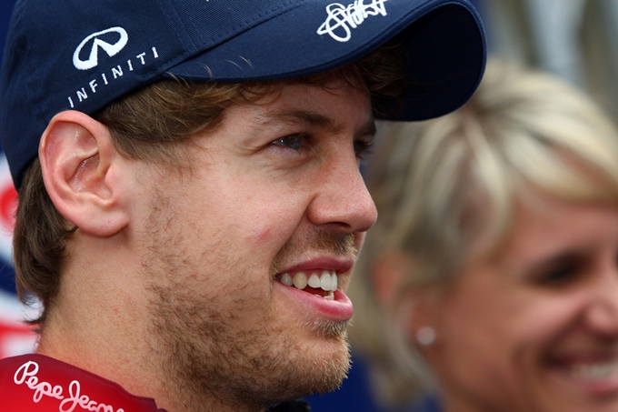 Sebastian Vettel diviso tra Cina e Kung Fu