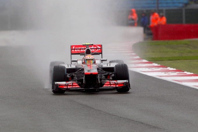GP Gran Bretagna, Prove Libere 2: Hamilton il più veloce, incidente nel finale per Alonso