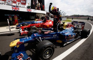 Pirelli, Hembery: “Mark Webber e la Red Bull hanno scelto una strategia che li ha ampiamente ripagati”