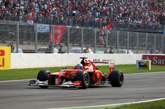 Ferrari: danni alla vettura di Alonso dopo l’uscita di pista