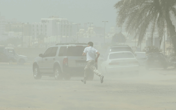 Tempesta di sabbia ad Abu Dhabi