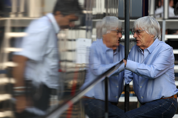 Bernie Ecclestone: “La Lotus dovrebbe controllare con dei test la vista di Grosjean”