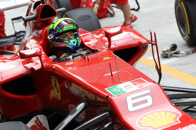 Ferrari: “La bandiera della Marina non è un’iniziativa politica”