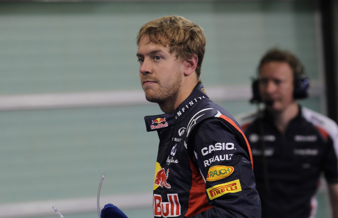Vettel squalificato dalle qualifiche, il comunicato dei commissari