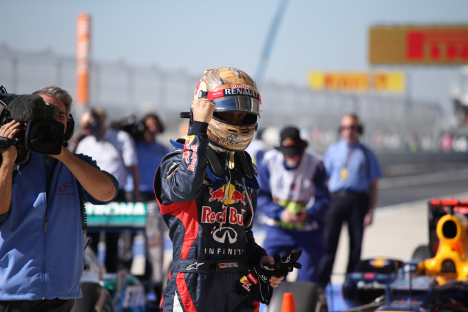 Vettel: “Alonso indietro? Dobbiamo pensare a noi stessi”