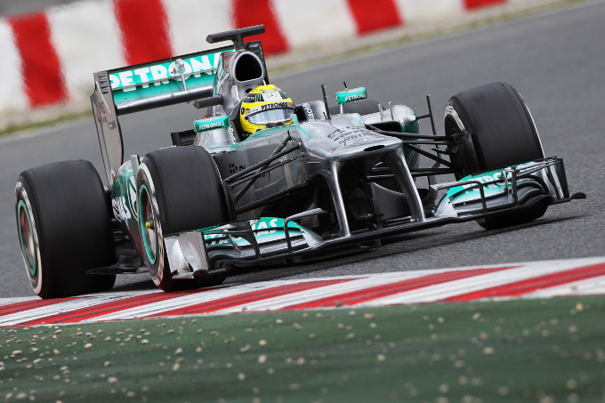 Test F1 a Barcellona: Mercedes al top in mattinata con Rosberg