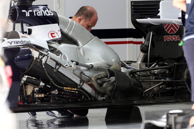 Williams: Maldonado, “Con più benzina e gomme usate andiamo meglio”