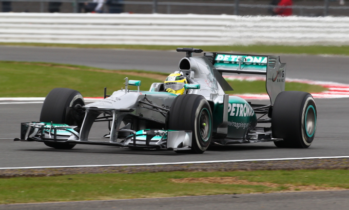 GP Gran Bretagna: Rosberg vince davanti a Webber e Alonso, caos Pirelli