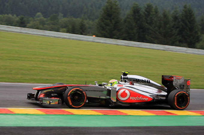 McLaren competitiva sul bagnato a Spa ma non sull’asciutto
