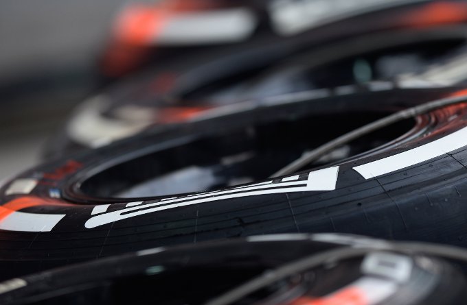 Pirelli minaccia l’abbandono se non concessi test
