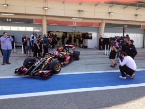 Lotus E22: eccola in pista in Bahrain