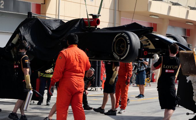 Lotus: Maldonado, “Un incendio nella parte posteriore ha limitato il nostro lavoro di oggi in pista”