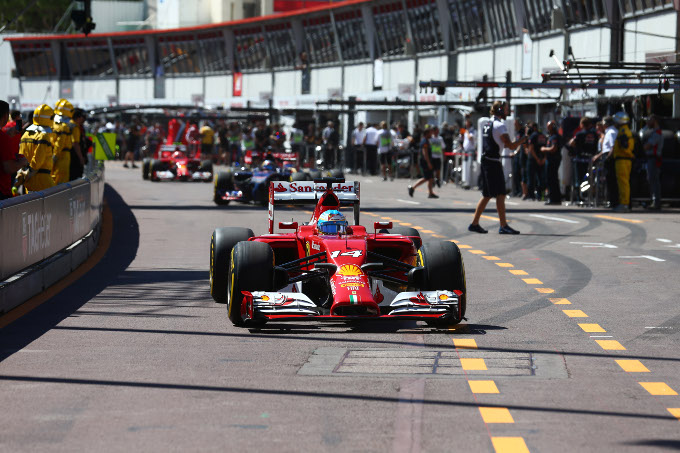 Alonso: “Più vicini del previsto alla Red Bull, puntiamo al podio”