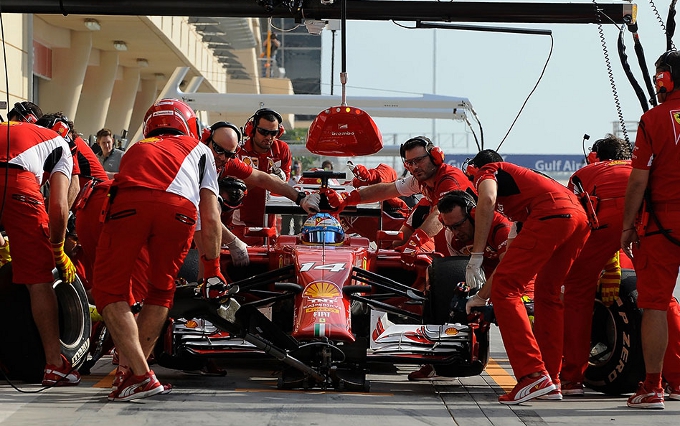 Ferrari: cosa c’è dietro la preparazione di un pit-stop