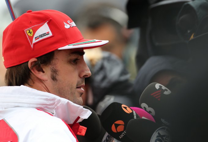 Alonso: “La Ferrari deve migliorare nelle sue procedure decisionali”